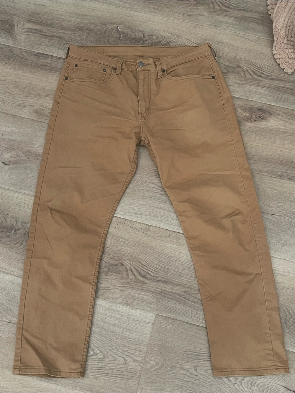Men's Levi’s Slim Straight Jeans in Tan